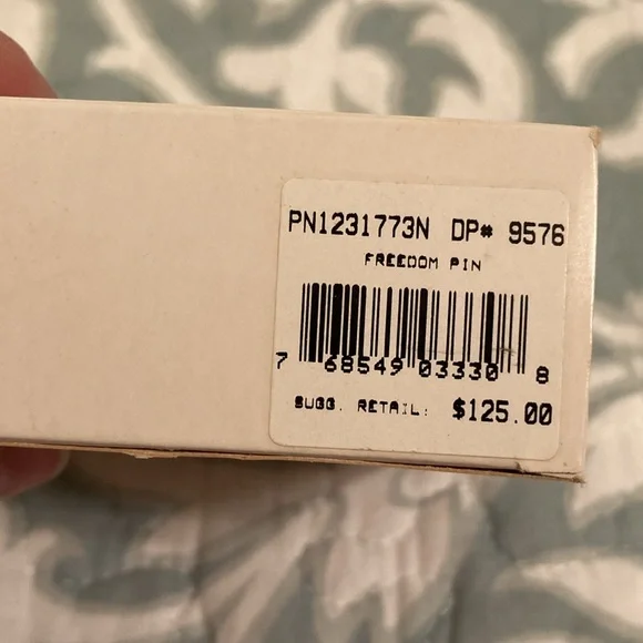 Swarovski Pin - Freedom Pin - Picture 8 of 9